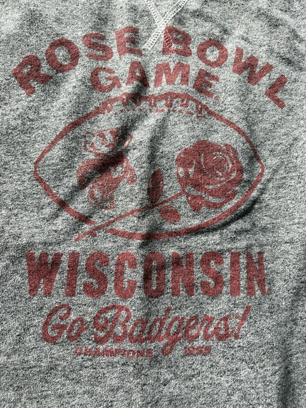 Wisconsin Badgers Rose Bowl Grey Sweatshirt Crew Neck Size Large